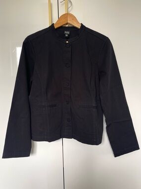 Eileen Fisher Black Round-Neck Buttoned Jacket
